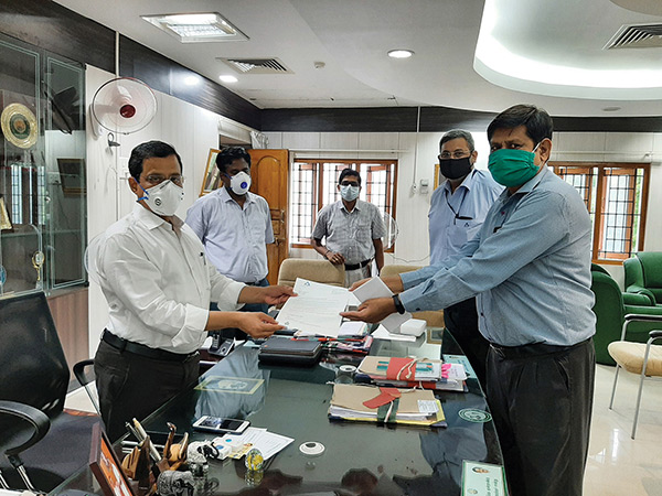 Chemplast Sanmar provided 6000 face masks to the Joint Director Industrial Safety and Health, Salem for distribution to various offices