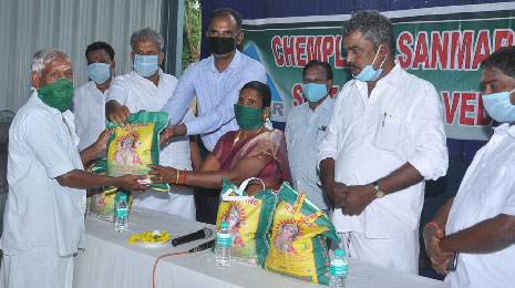 Rice bags distribution in Covid-19 affected Kodiayakaddu village